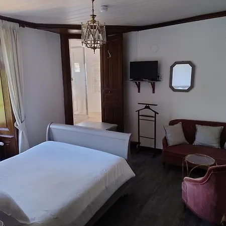 펜션 Manoir Du Grail Devesset